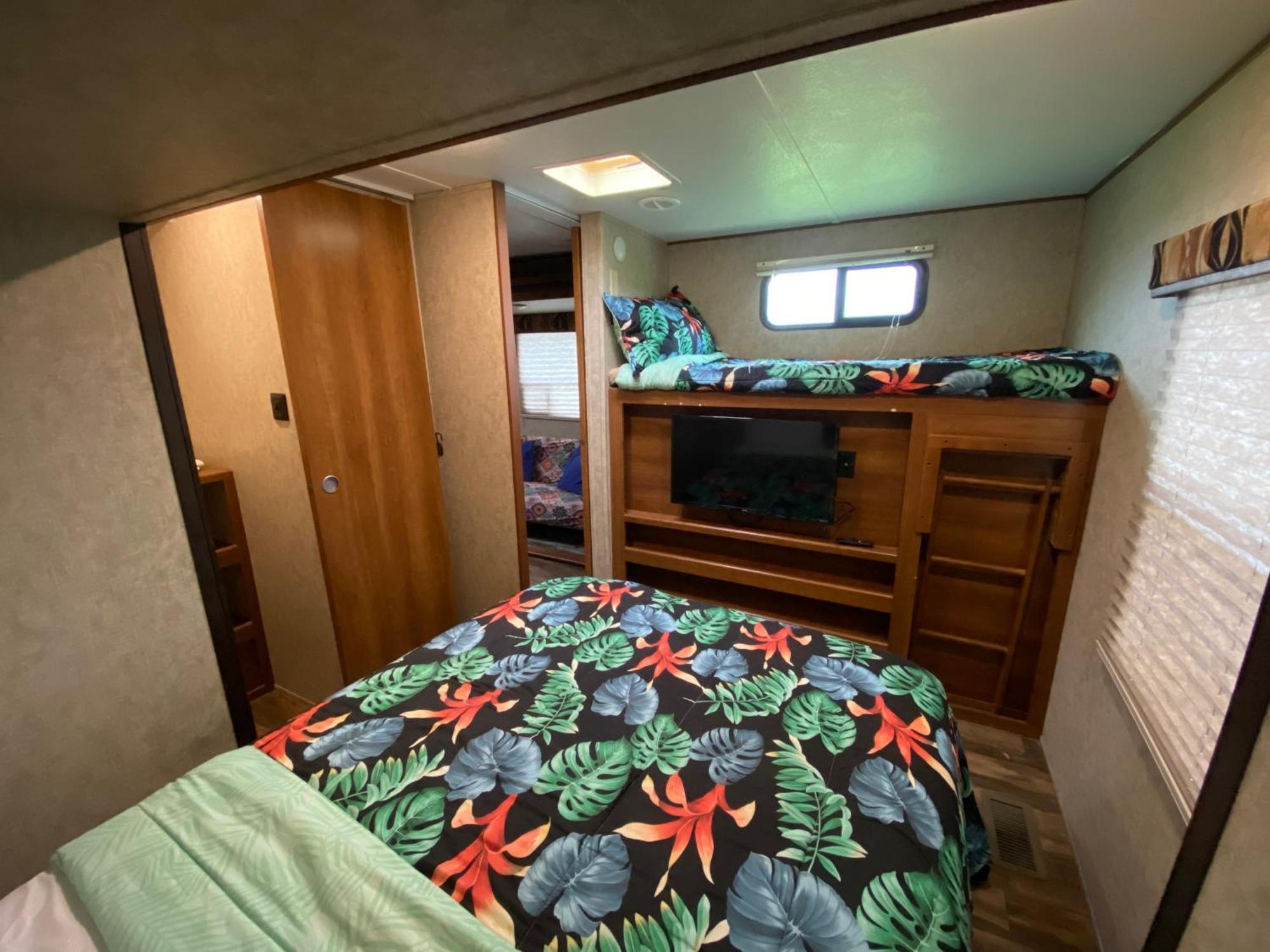 Blue Dolphin Inn And Cottages Grand Isle Esterno foto