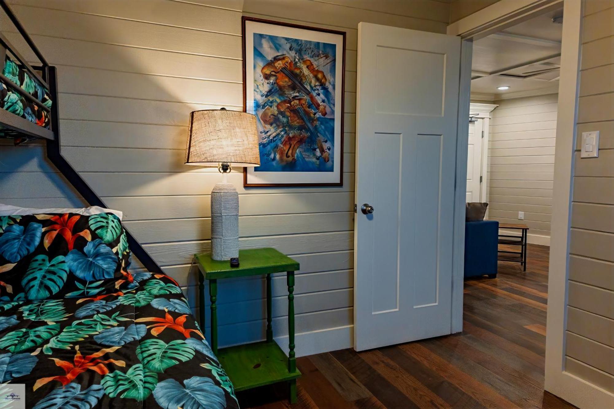 Blue Dolphin Inn And Cottages Grand Isle Esterno foto