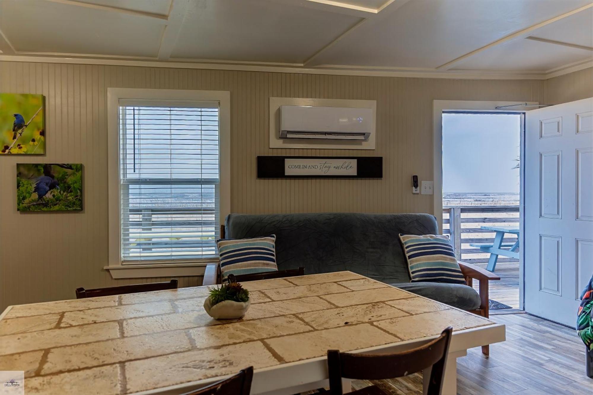 Blue Dolphin Inn And Cottages Grand Isle Esterno foto