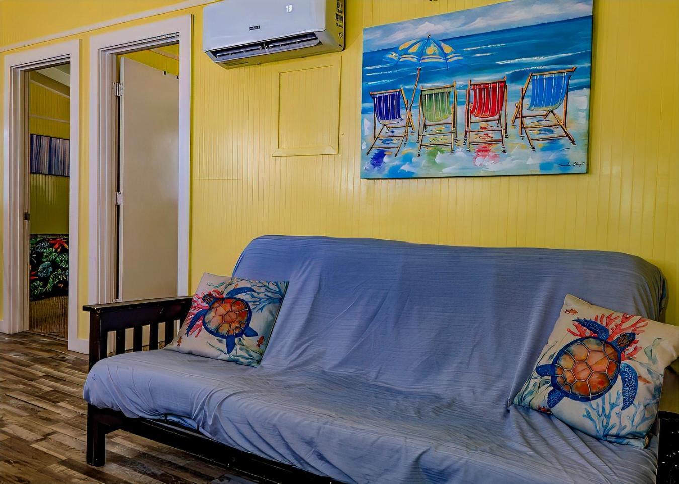 Blue Dolphin Inn And Cottages Grand Isle Esterno foto