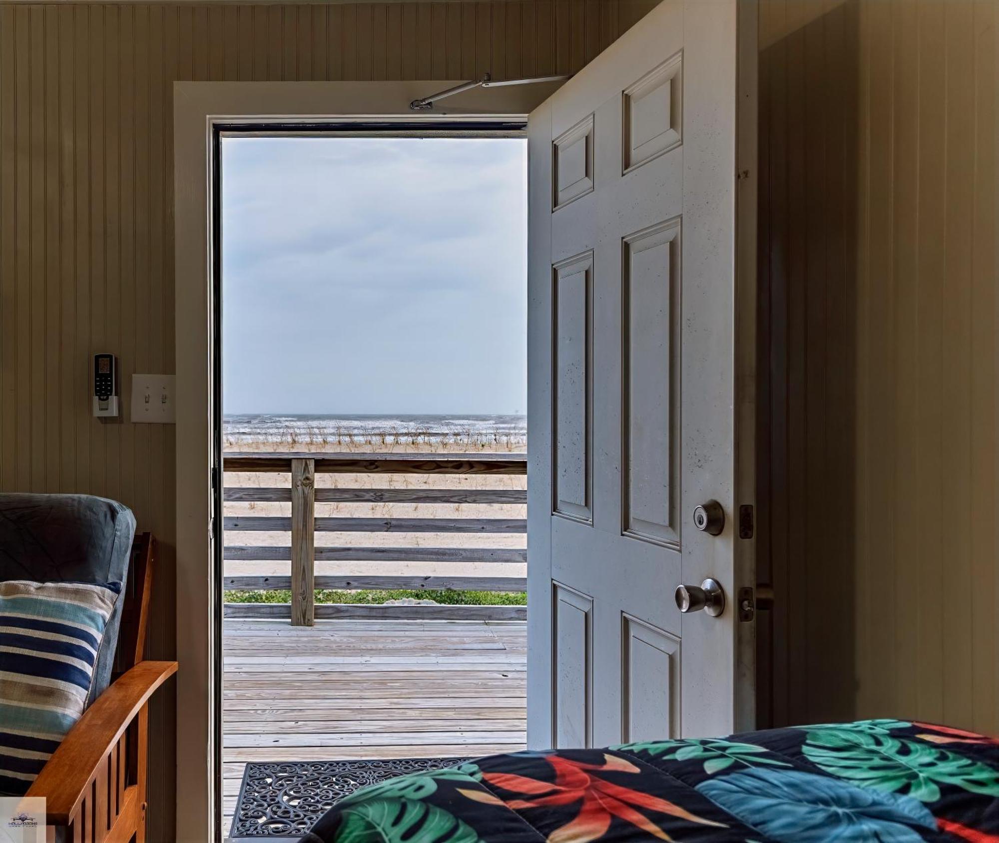 Blue Dolphin Inn And Cottages Grand Isle Esterno foto