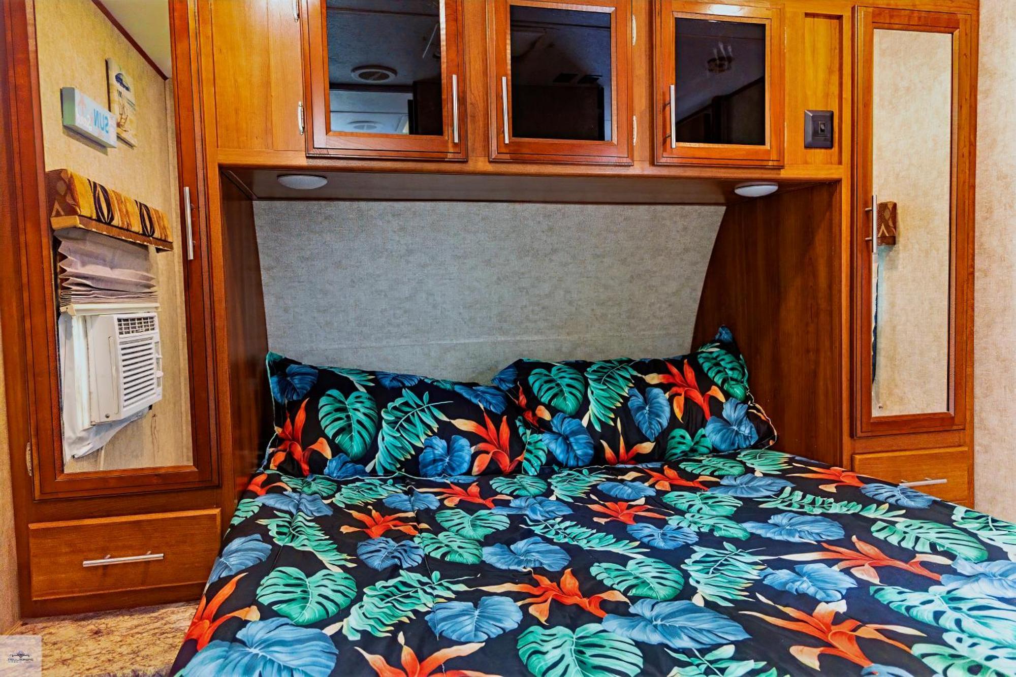 Blue Dolphin Inn And Cottages Grand Isle Esterno foto