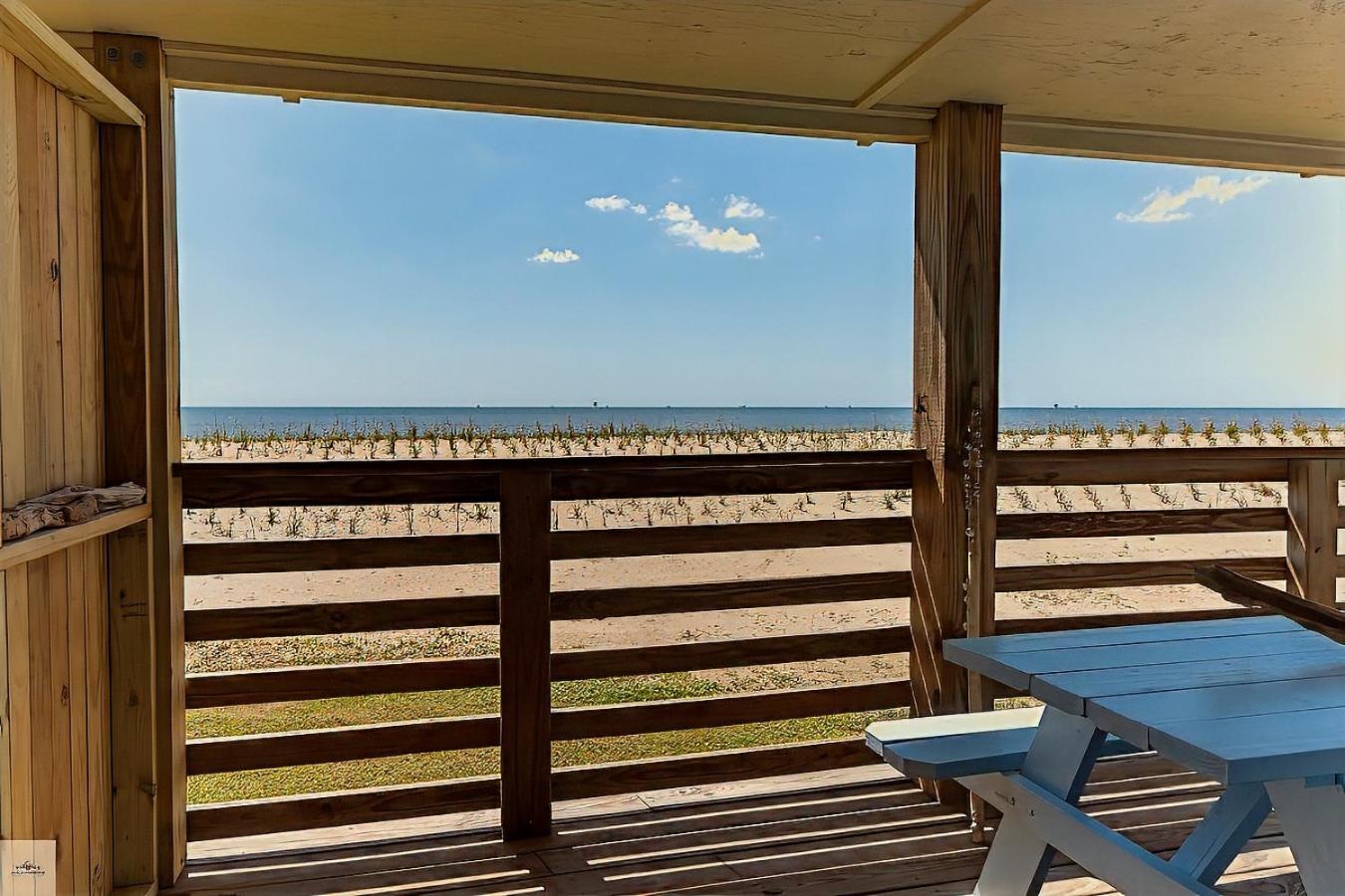 Blue Dolphin Inn And Cottages Grand Isle Esterno foto