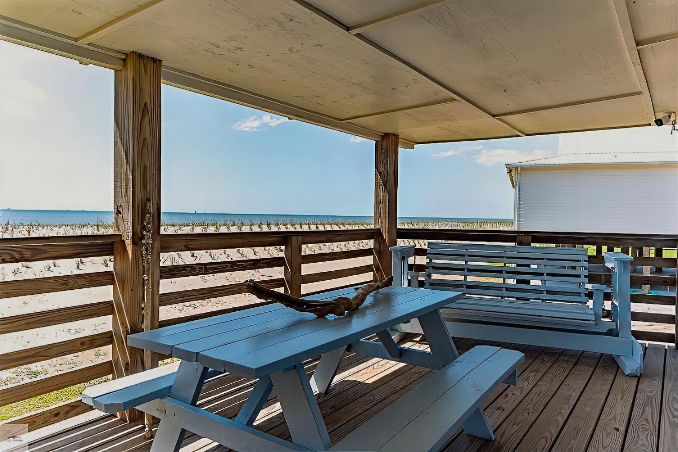 Blue Dolphin Inn And Cottages Grand Isle Esterno foto